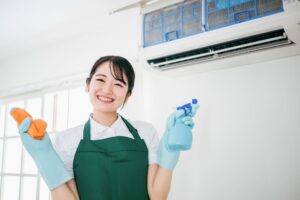 エアコンのファン洗浄を自分でする方法と注意点を解説